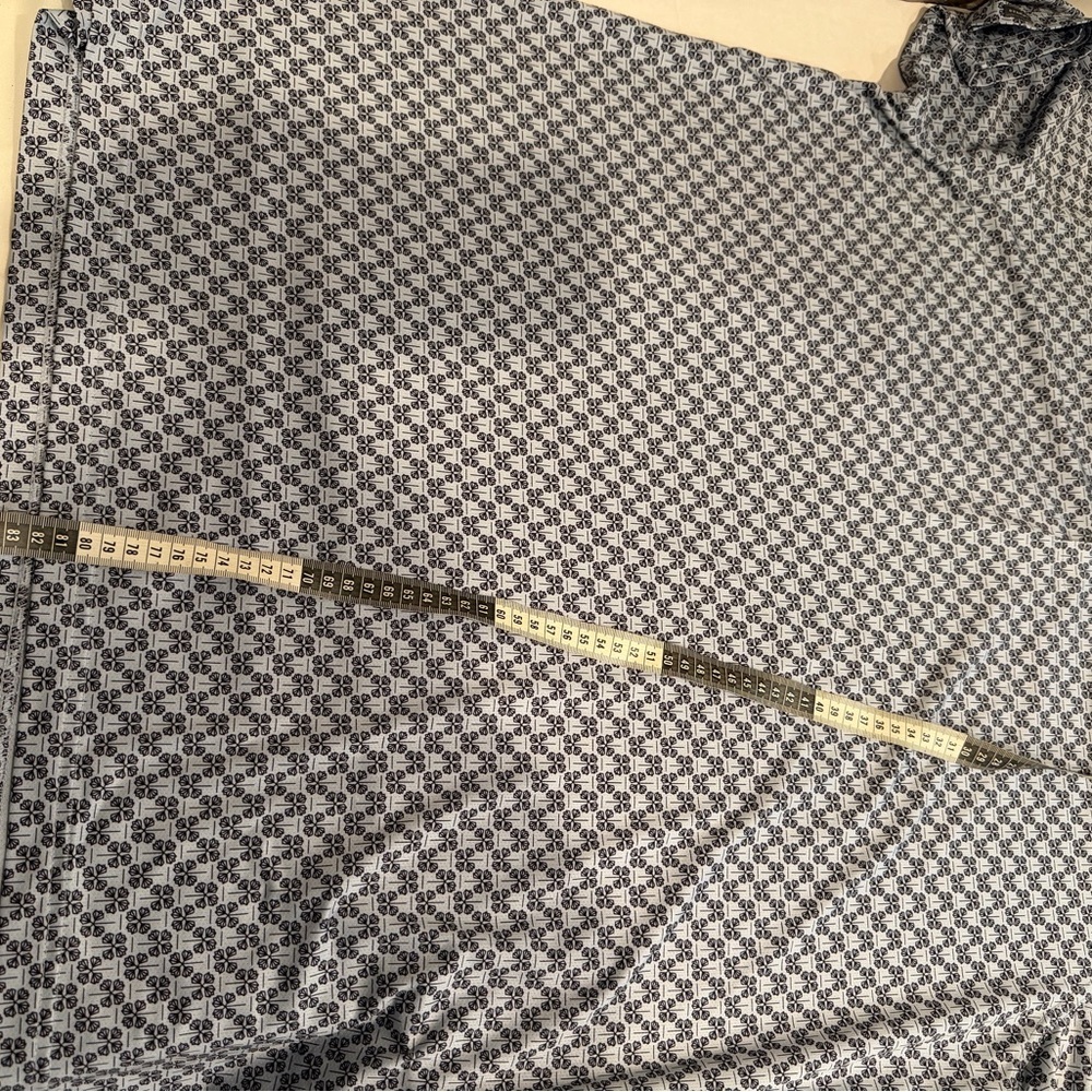 Elegant Gray Patterned Polo Shirt - Picture 4 of 11